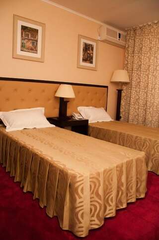 Отель Hotel Baden Кэлэраши Двухместный номер с 2 отдельными кроватями-1
